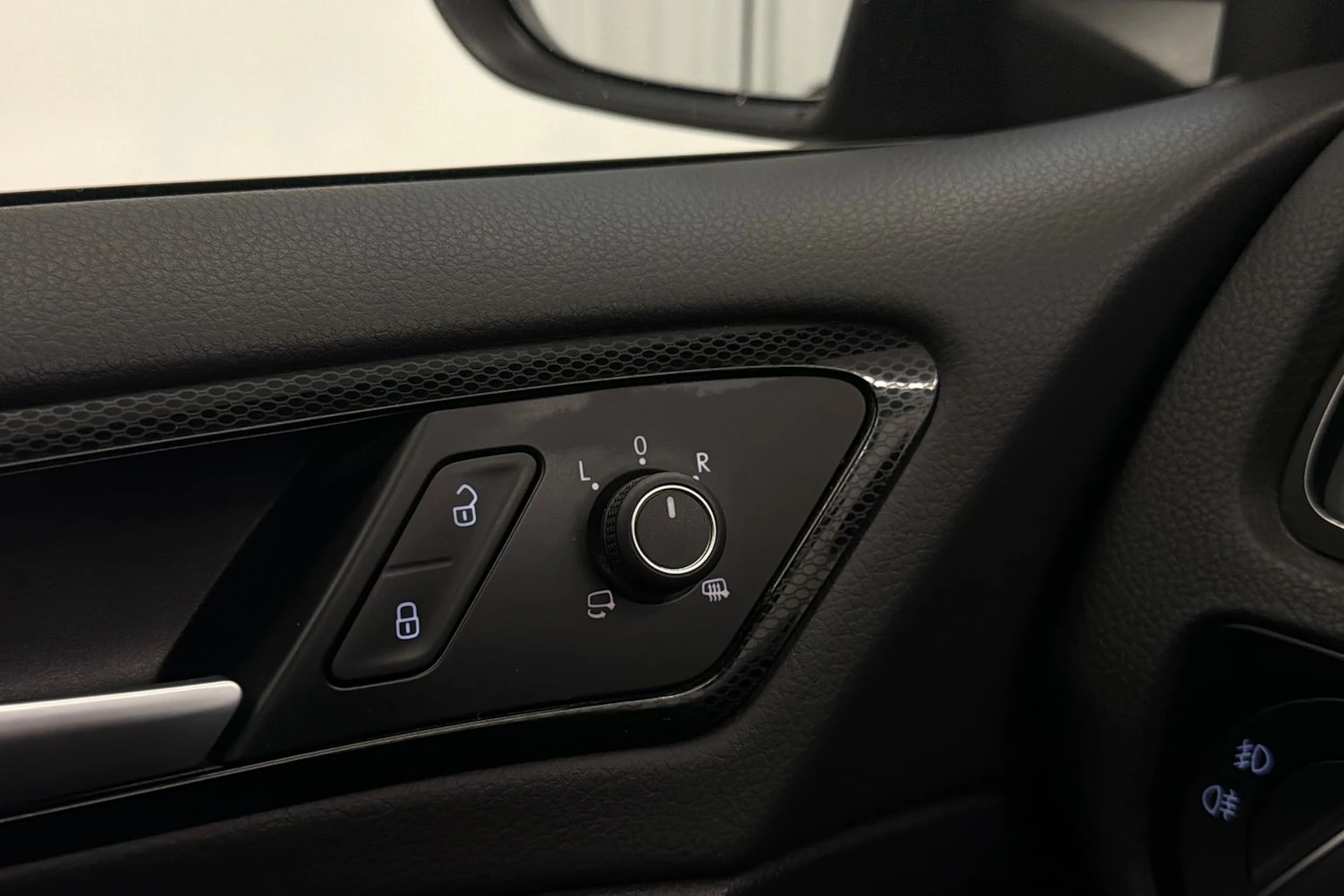 harmaa Volkswagen Golf 2015 kuva 18.