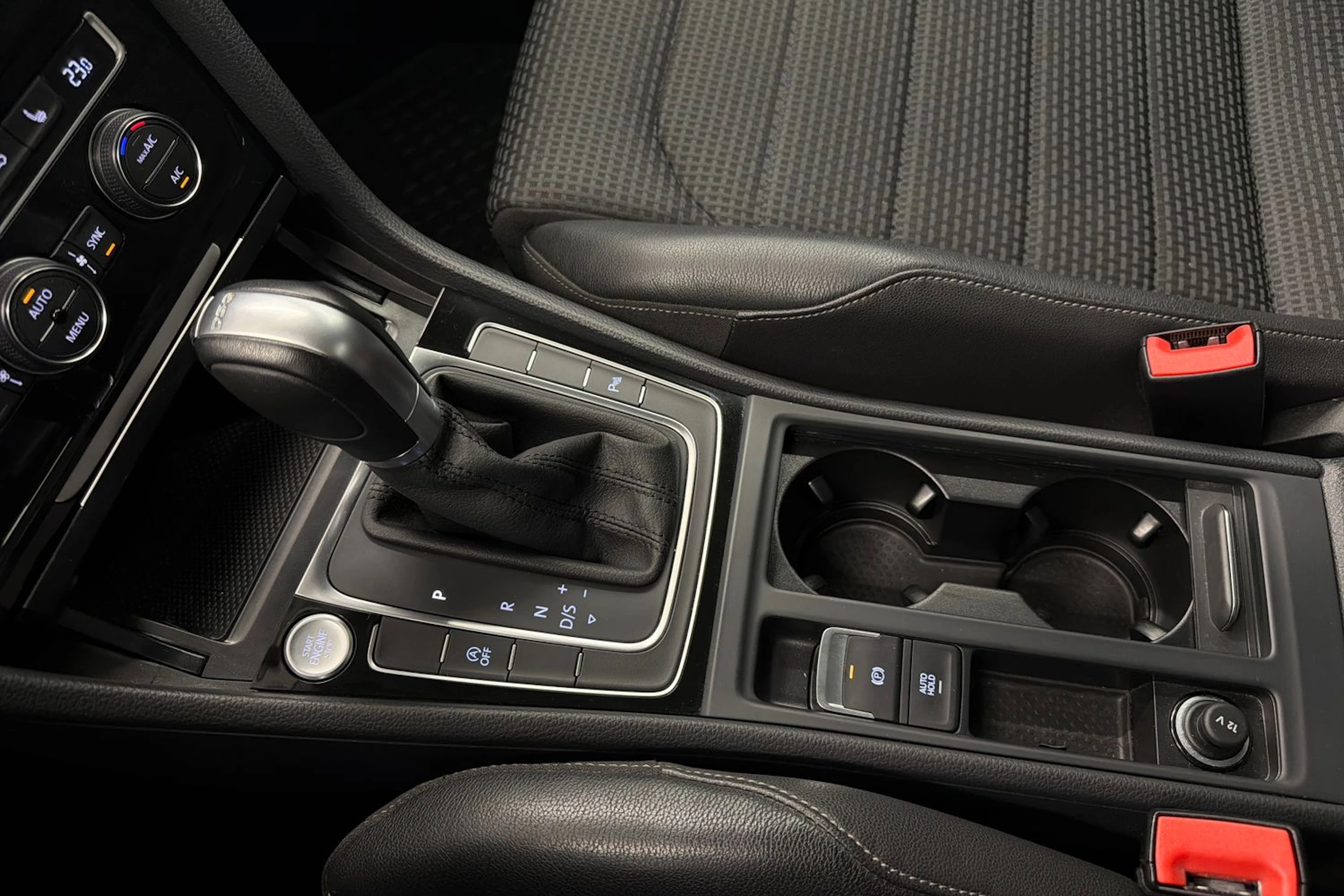 harmaa Volkswagen Golf 2015 kuva 21.