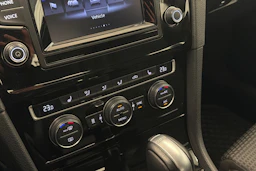 harmaa Volkswagen Golf 2015 kuva 22.