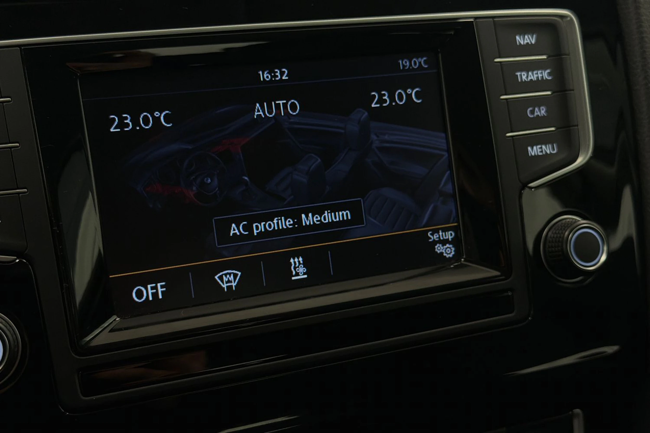 harmaa Volkswagen Golf 2015 kuva 25.