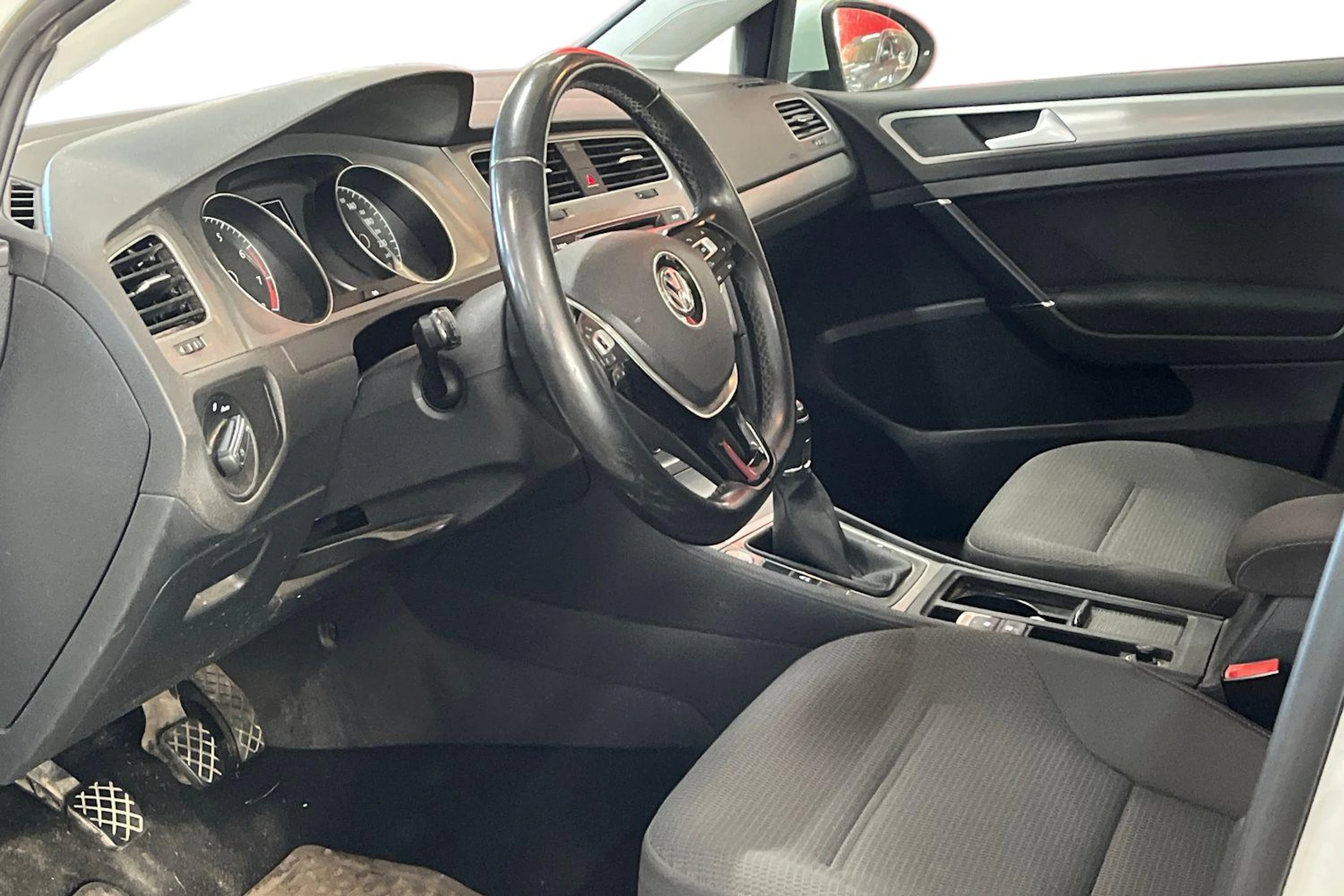 valkoinen Volkswagen Golf 2015 kuva 3.