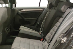 musta Volkswagen Golf 2015 kuva 10.