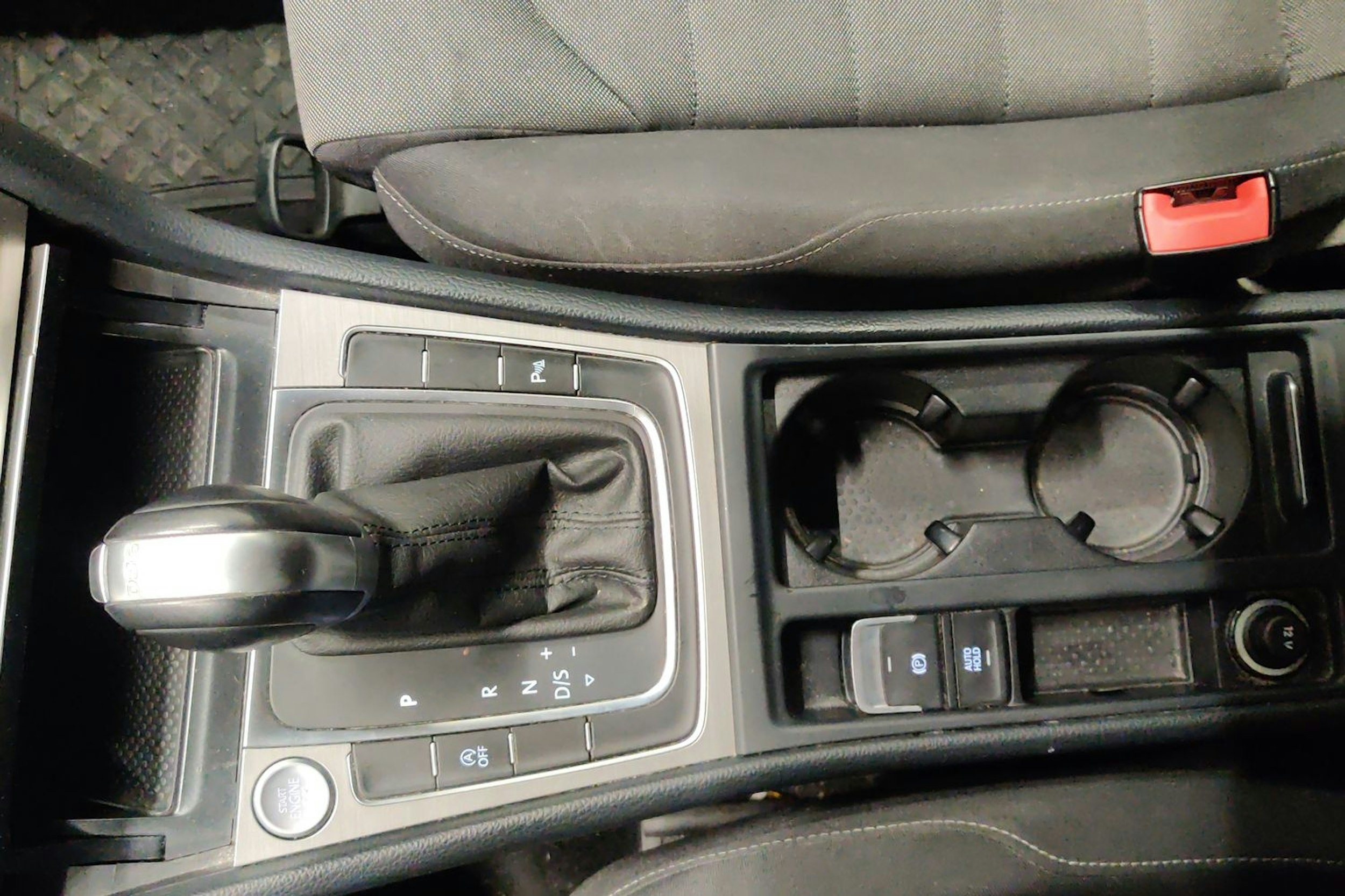 musta Volkswagen Golf 2015 kuva 17.