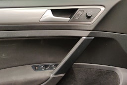musta Volkswagen Golf 2015 kuva 19.