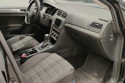 musta Volkswagen Golf 2015 kuva 21.