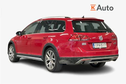 Punainen Volkswagen GOLF 2016 kuva 2.