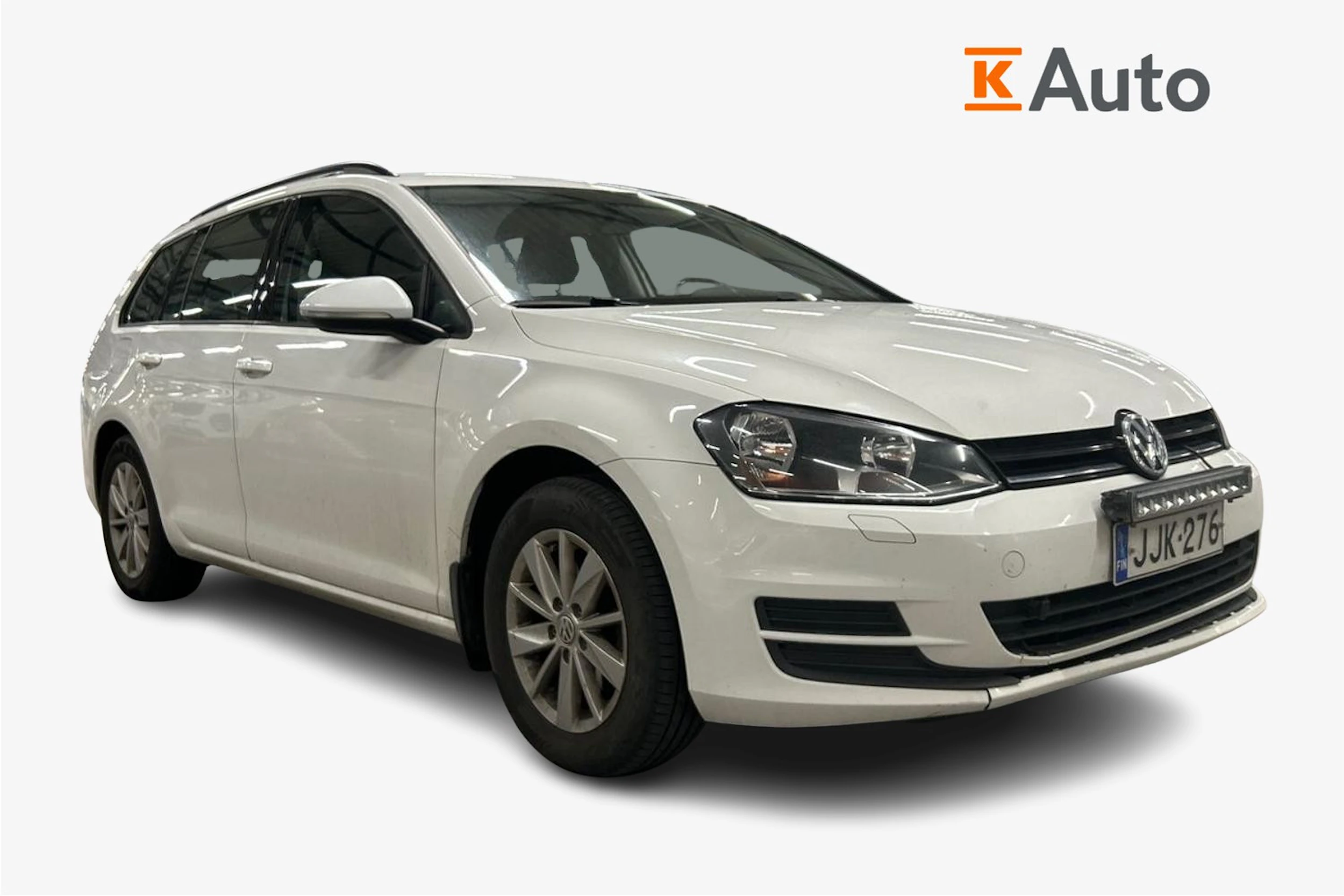 valkoinen Volkswagen Golf 2015 kuva 1.