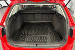 punainen Volkswagen Golf 2015 kuva 11.