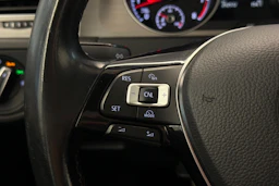 punainen Volkswagen Golf 2015 kuva 14.