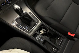 punainen Volkswagen Golf 2015 kuva 19.