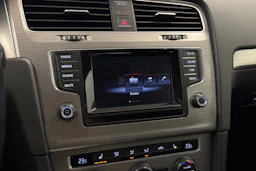 punainen Volkswagen Golf 2015 kuva 21.