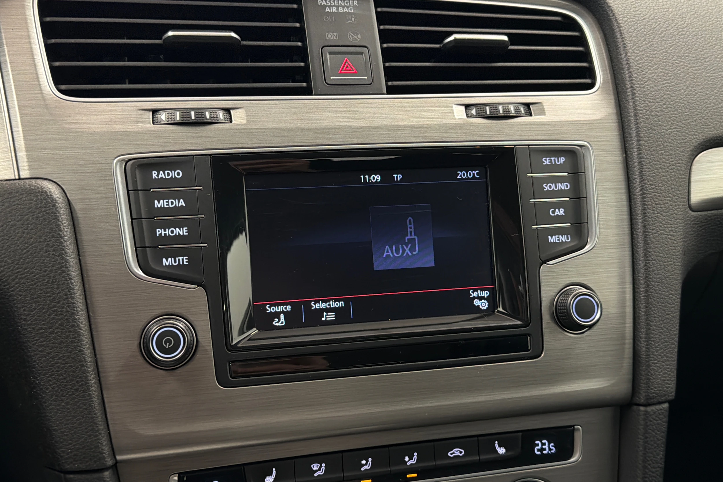 punainen Volkswagen Golf 2015 kuva 22.