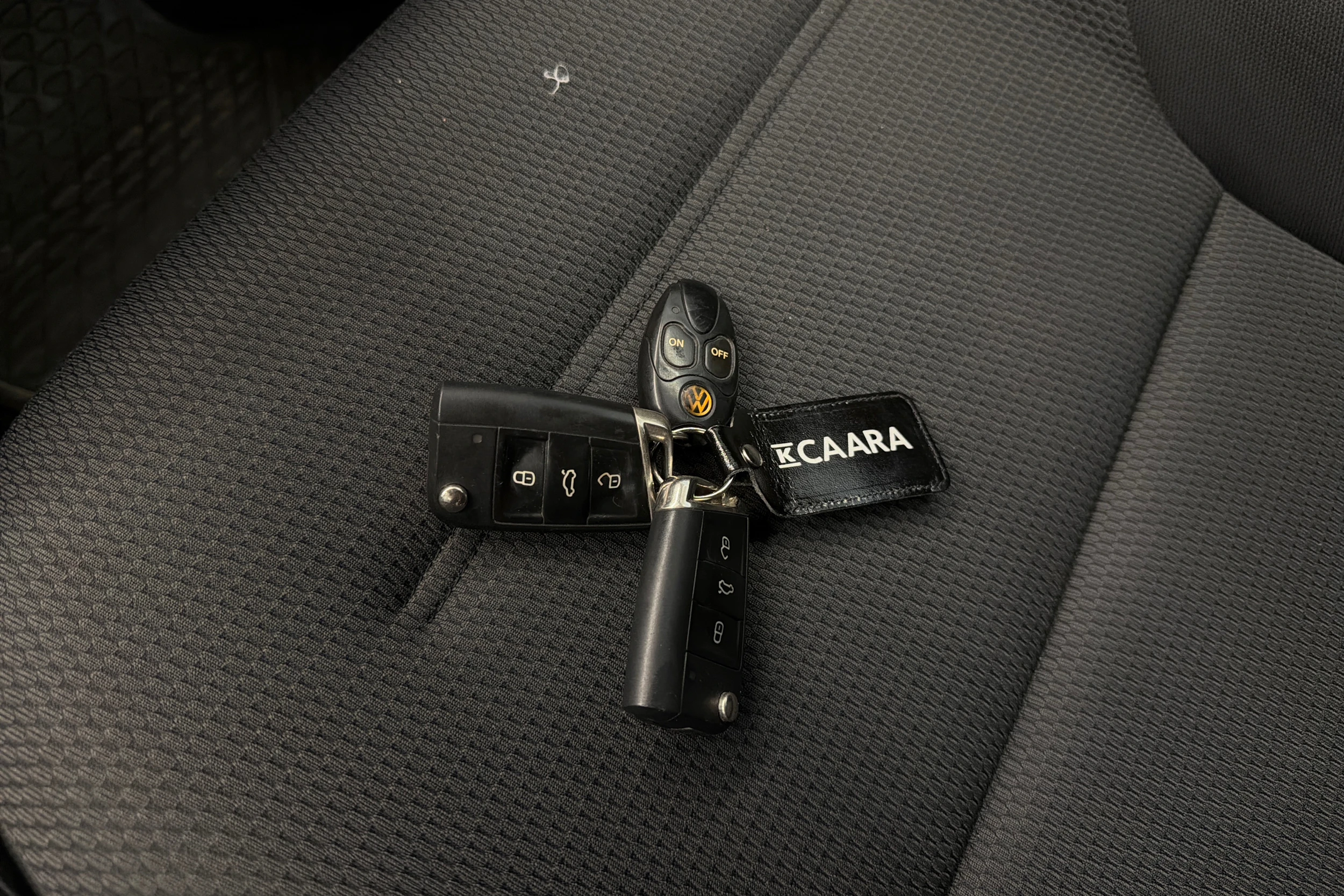 punainen Volkswagen Golf 2015 kuva 25.