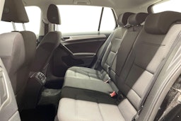 musta Volkswagen Golf 2015 kuva 10.