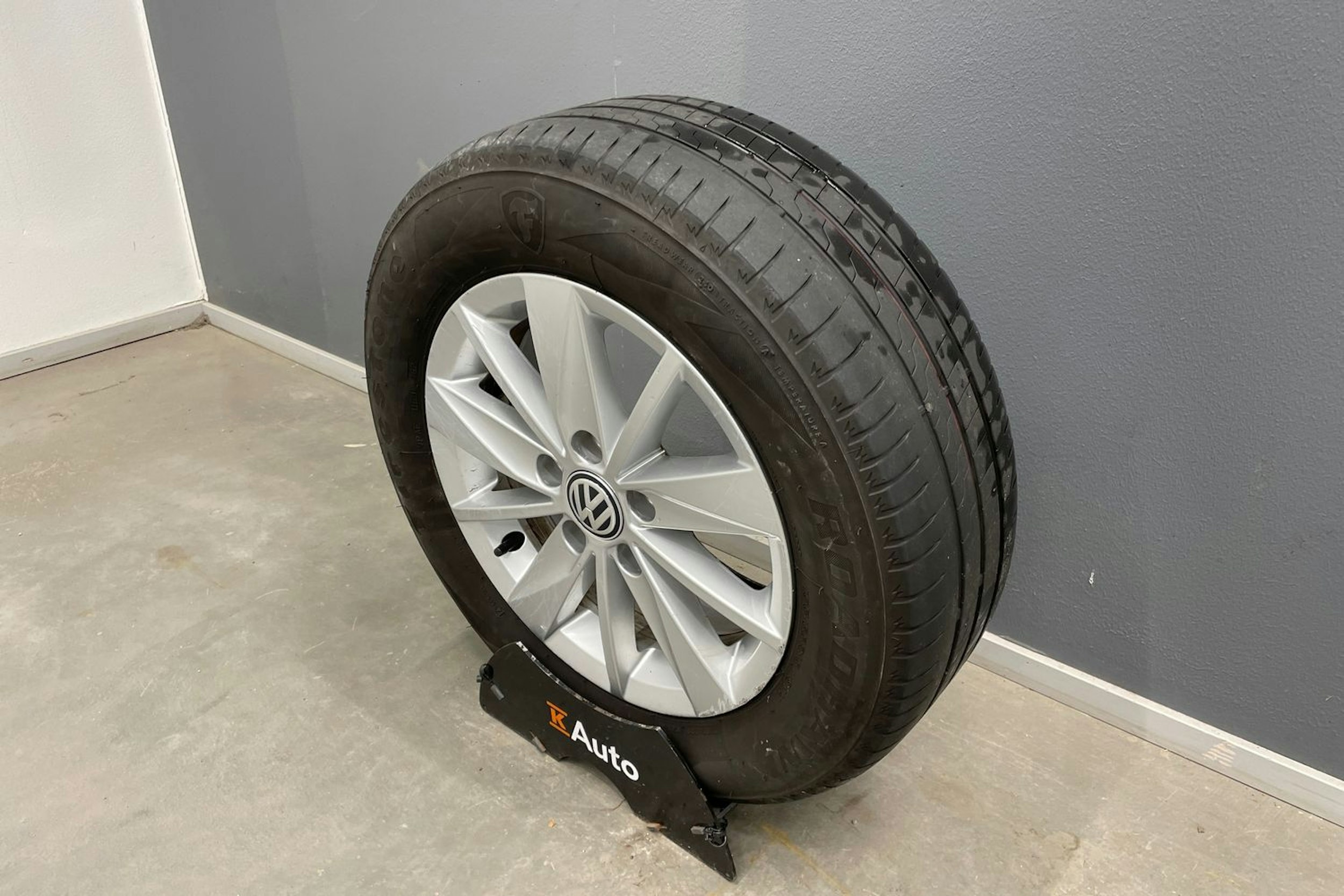 musta Volkswagen Golf 2015 kuva 14.