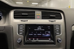 musta Volkswagen Golf 2015 kuva 17.