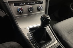 musta Volkswagen Golf 2015 kuva 20.