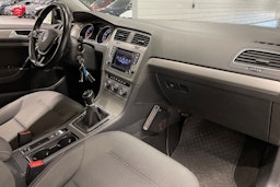 musta Volkswagen Golf 2015 kuva 24.