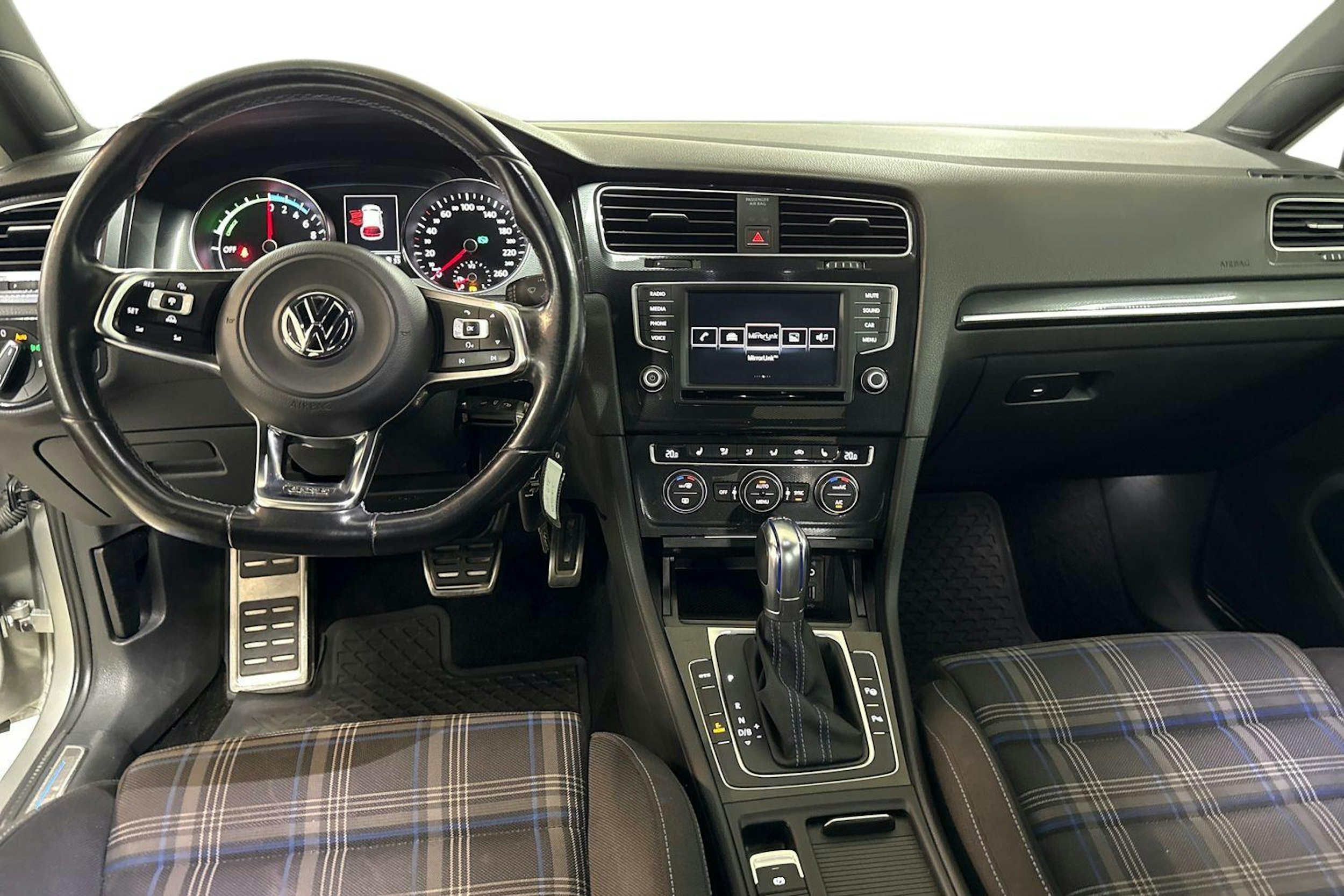 Hopea Volkswagen GOLF 2015 kuva 9.