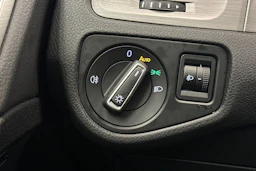 musta Volkswagen Golf 2015 kuva 15.