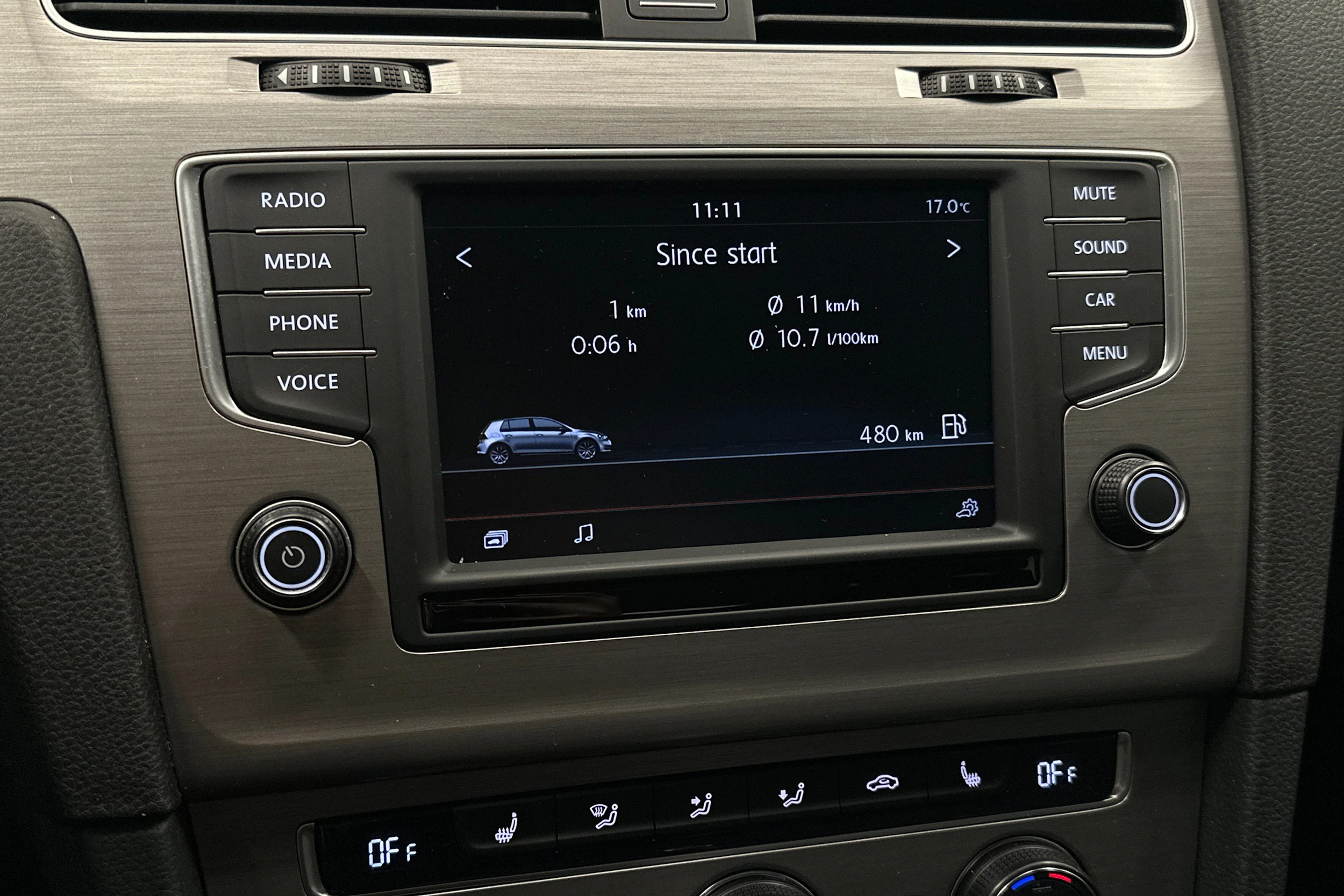musta Volkswagen Golf 2015 kuva 16.