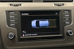 musta Volkswagen Golf 2015 kuva 22.