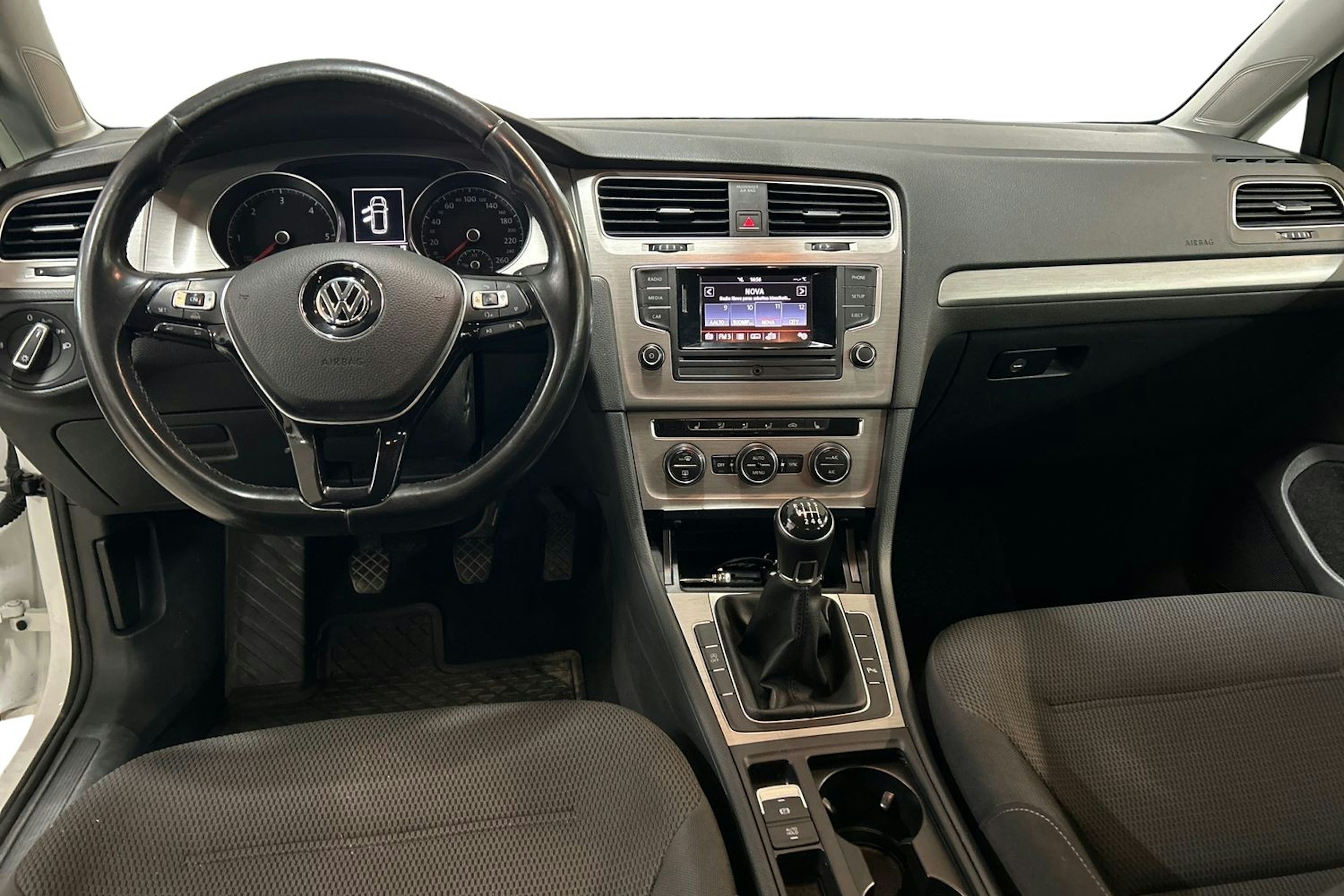 valkoinen Volkswagen Golf 2015 kuva 7.