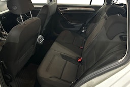 valkoinen Volkswagen Golf 2015 kuva 8.