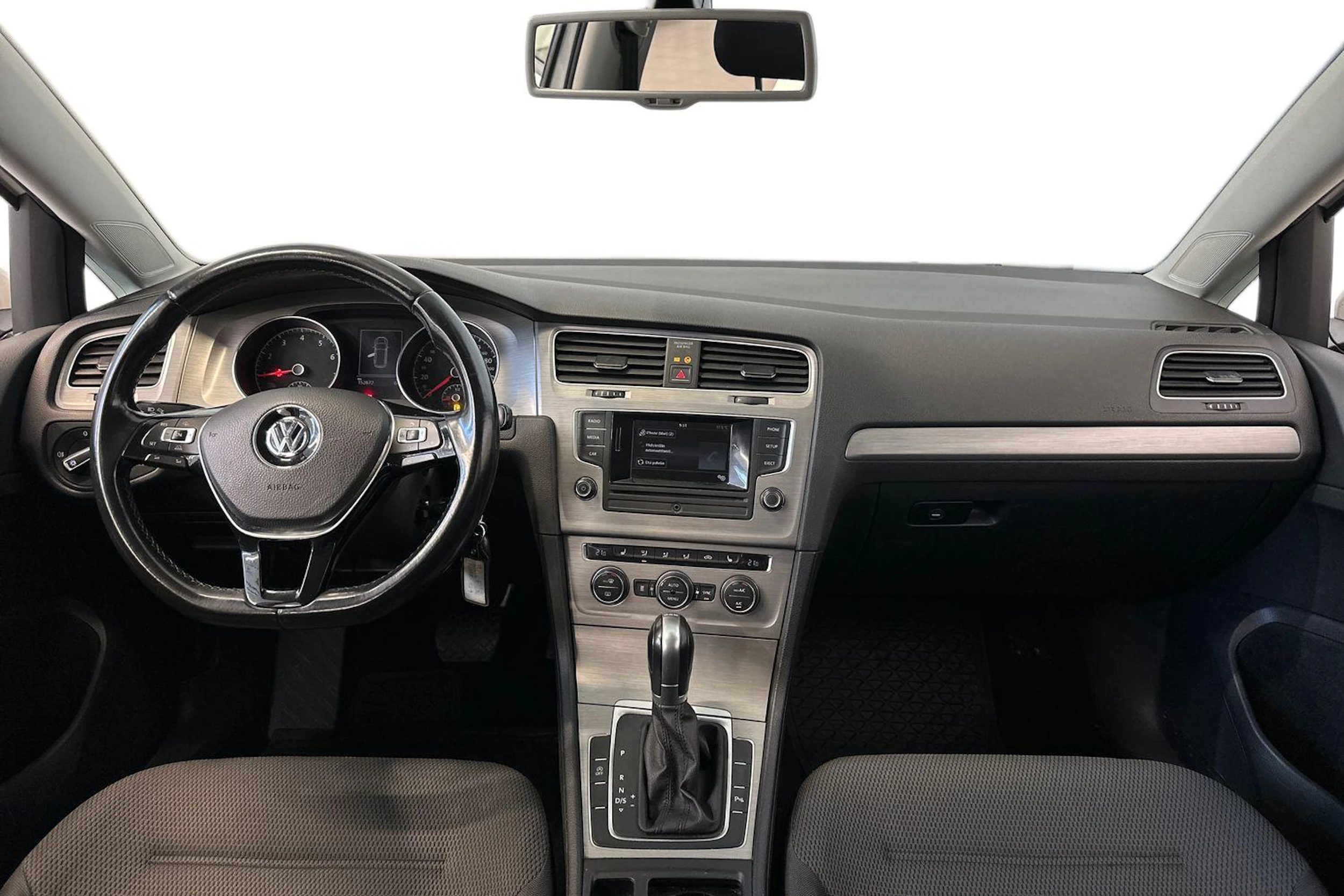 valkoinen Volkswagen Golf 2015 kuva 9.