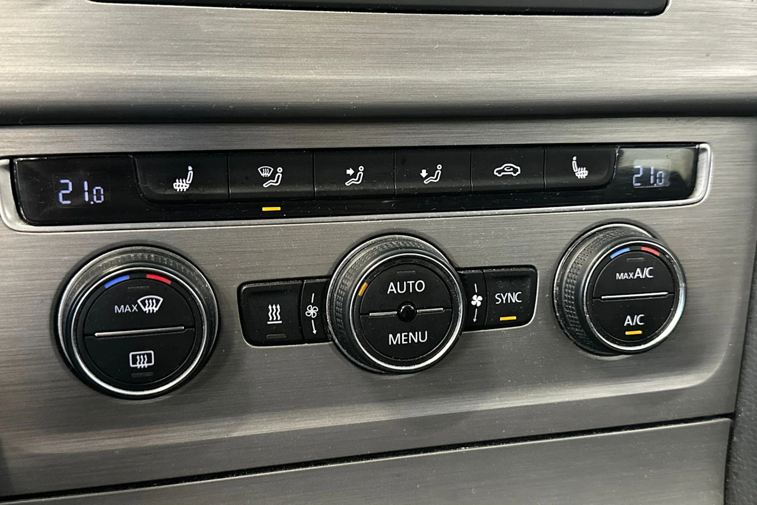 valkoinen Volkswagen Golf 2015 kuva 20.