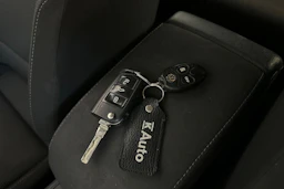 valkoinen Volkswagen Golf 2015 kuva 28.
