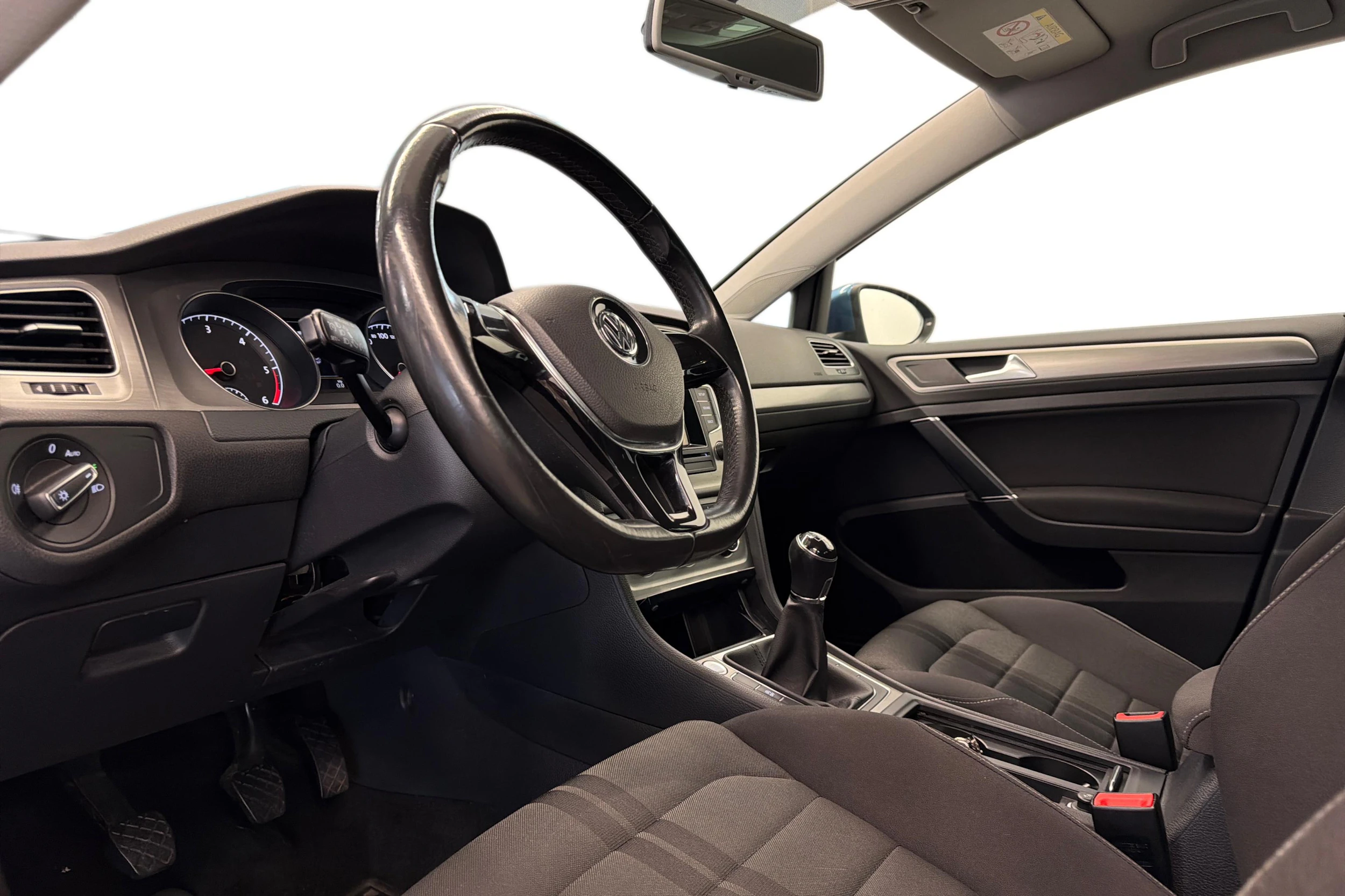 Sininen Volkswagen GOLF 2015 kuva 6.