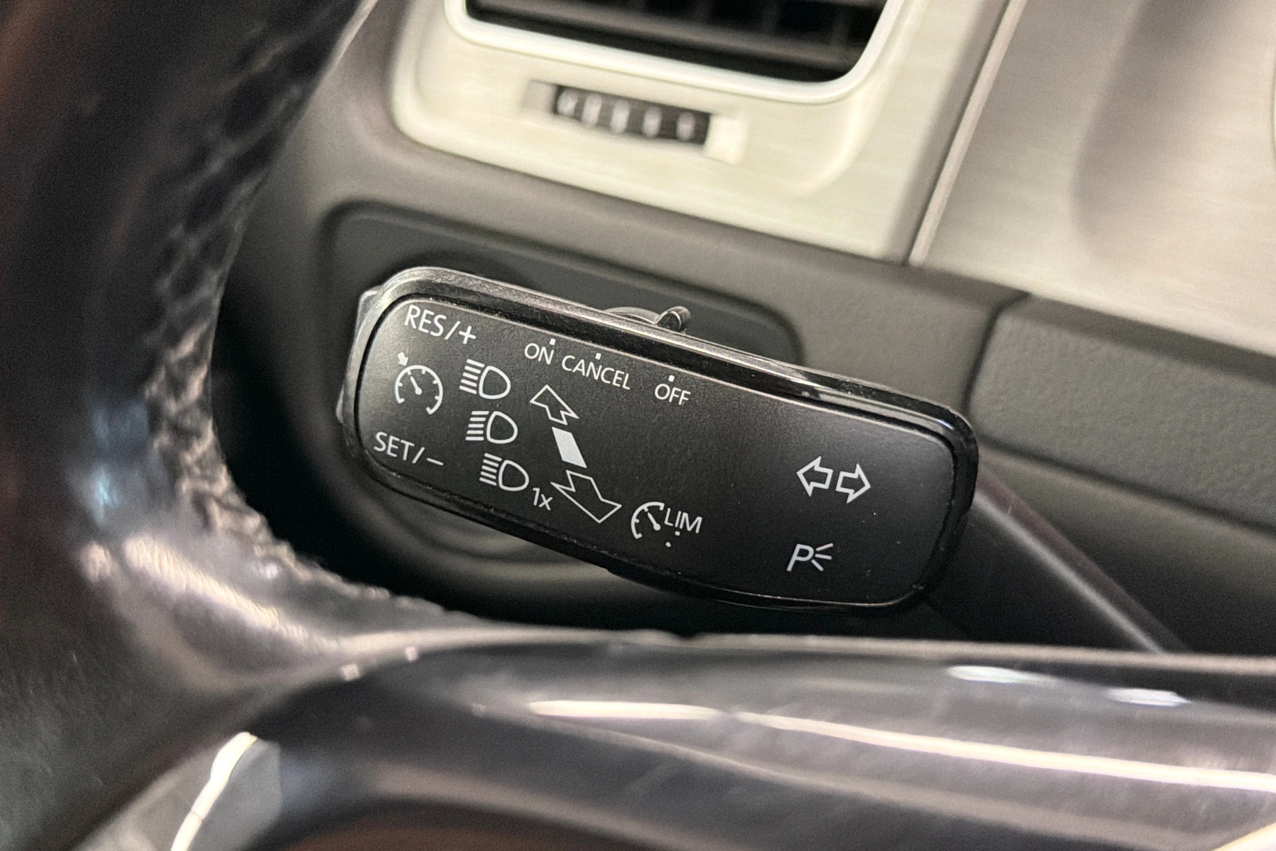 Sininen Volkswagen GOLF 2015 kuva 13.