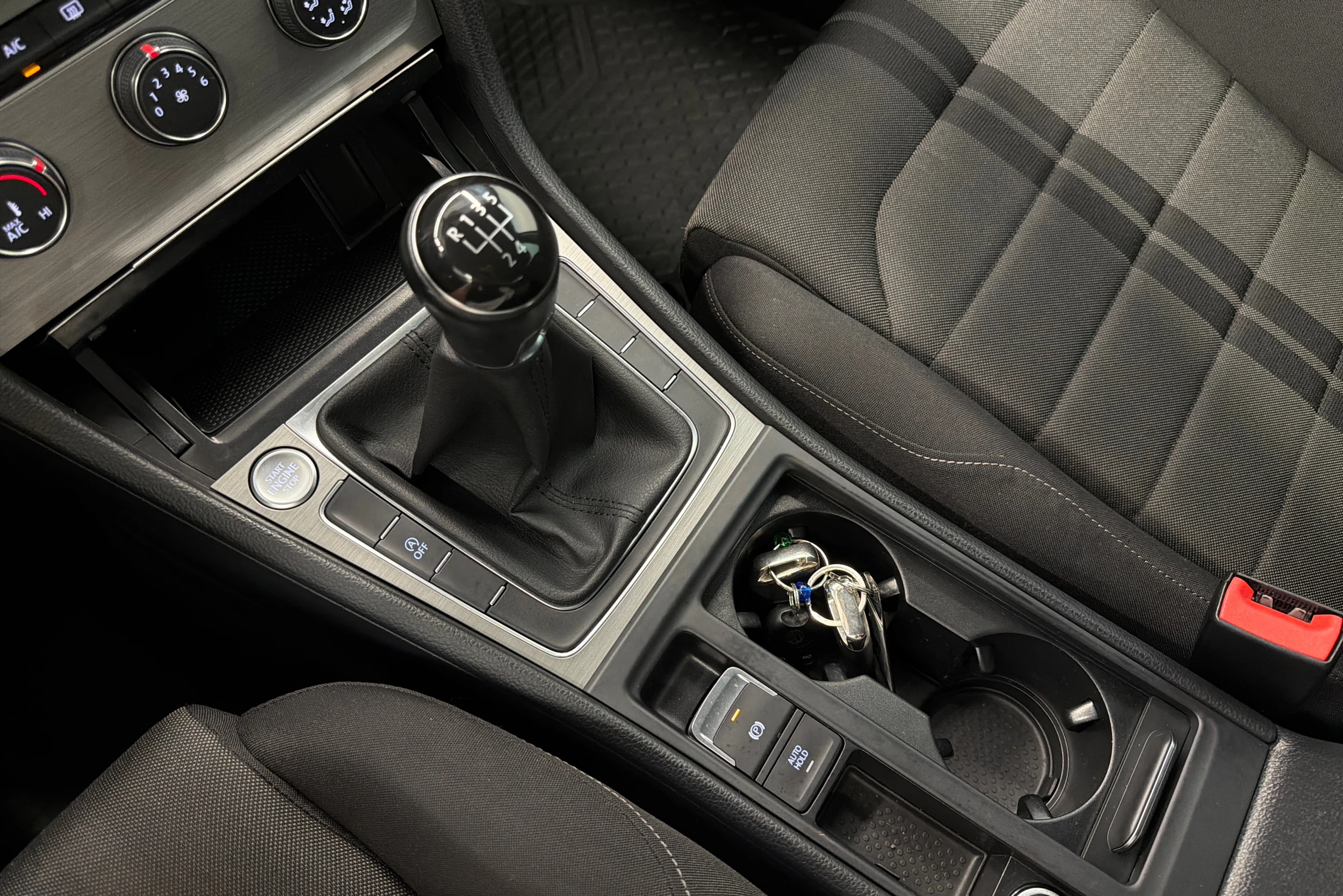 Sininen Volkswagen GOLF 2015 kuva 17.