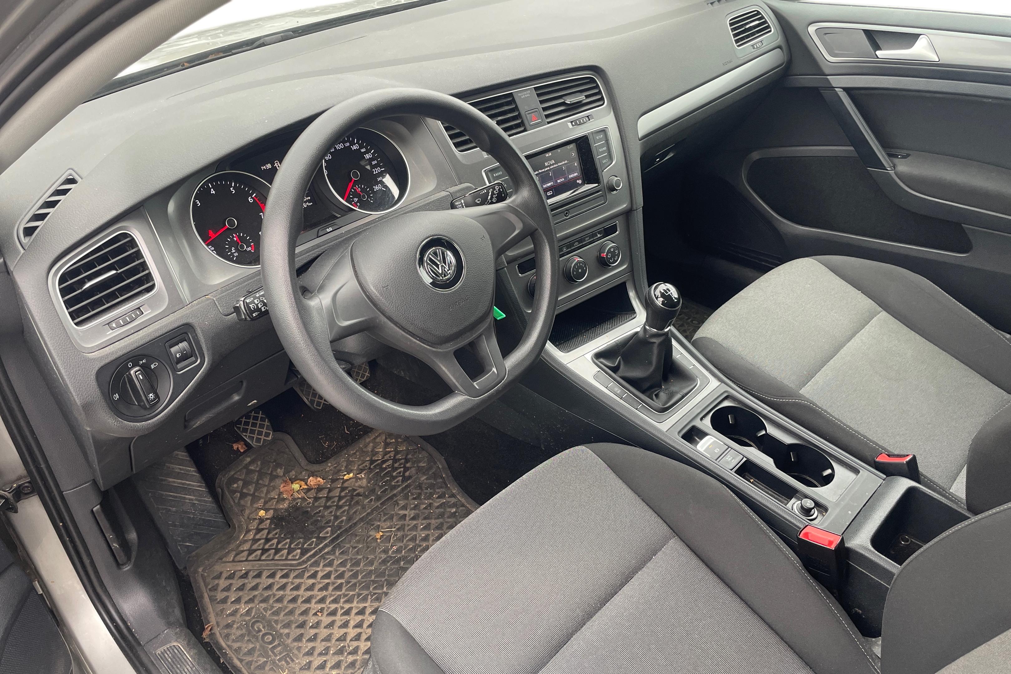 Volkswagen Golf 2015, kuva 3/3