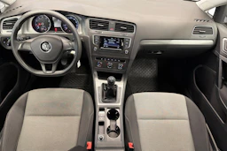 harmaa Volkswagen Golf 2015 kuva 7.