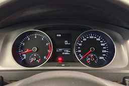 harmaa Volkswagen Golf 2015 kuva 13.