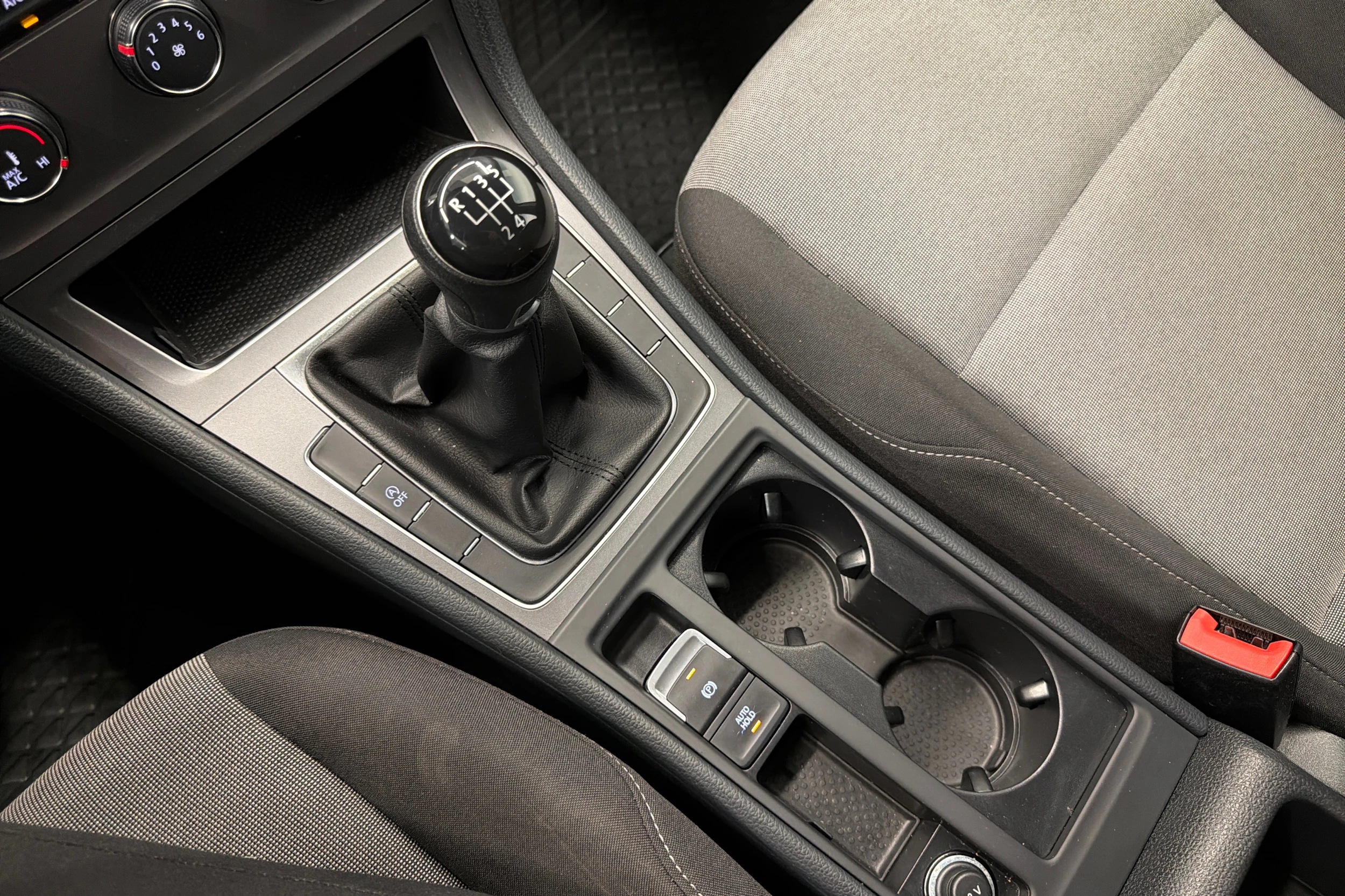 harmaa Volkswagen Golf 2015 kuva 15.