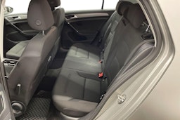 harmaa Volkswagen Golf 2015 kuva 8.