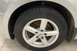 harmaa Volkswagen Golf 2015 kuva 9.