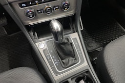 harmaa Volkswagen Golf 2015 kuva 14.