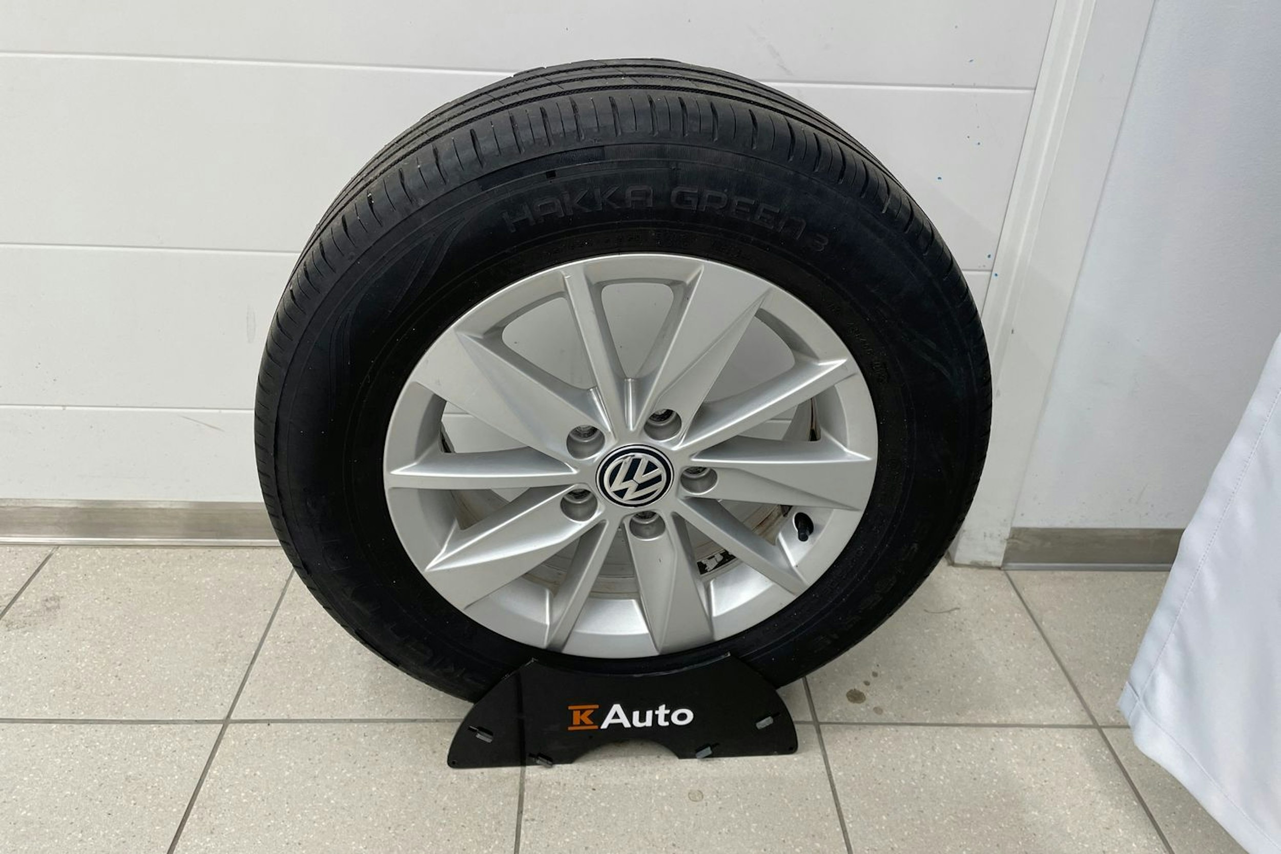 harmaa Volkswagen Golf 2015 kuva 19.