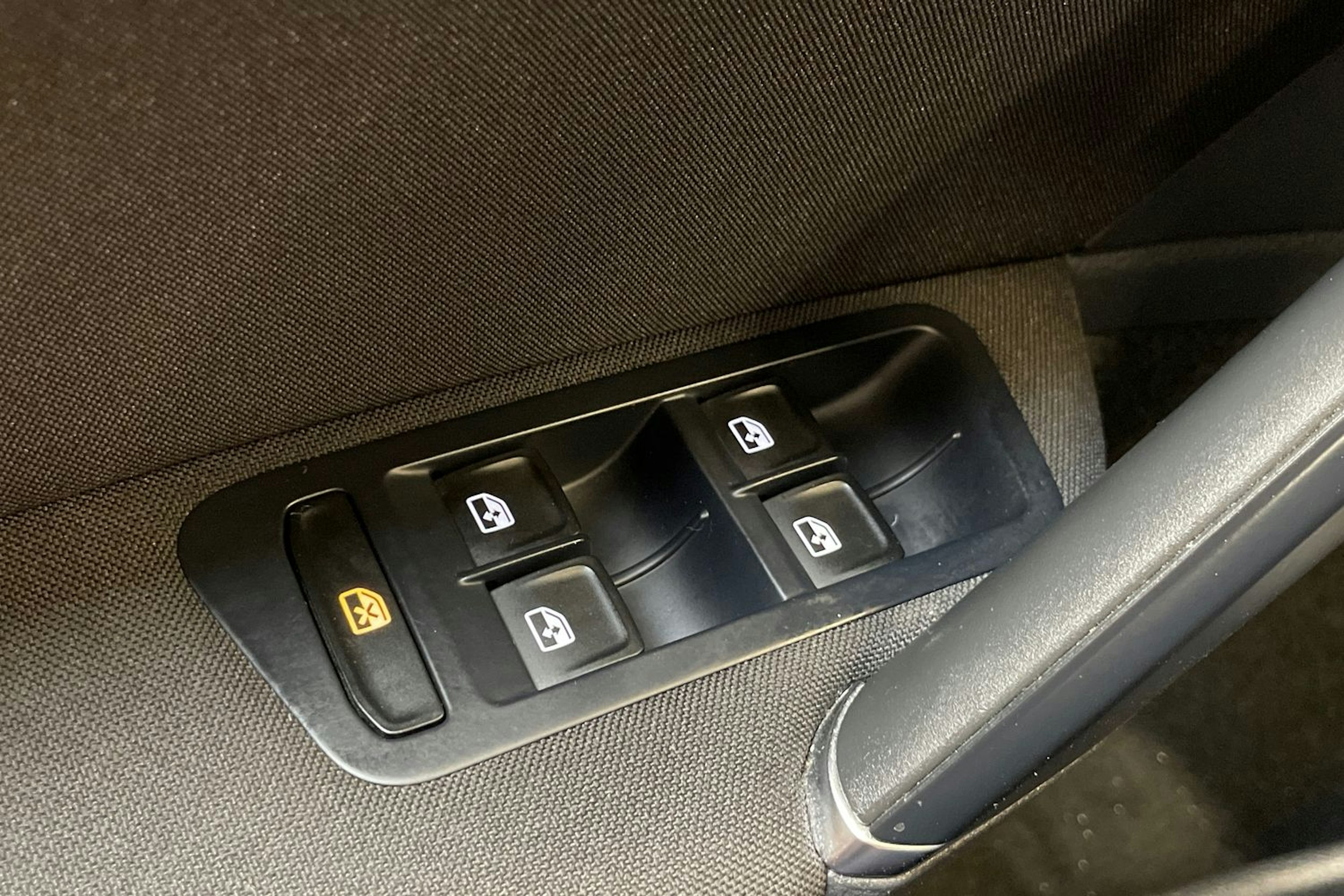 musta Volkswagen Golf 2015 kuva 27.