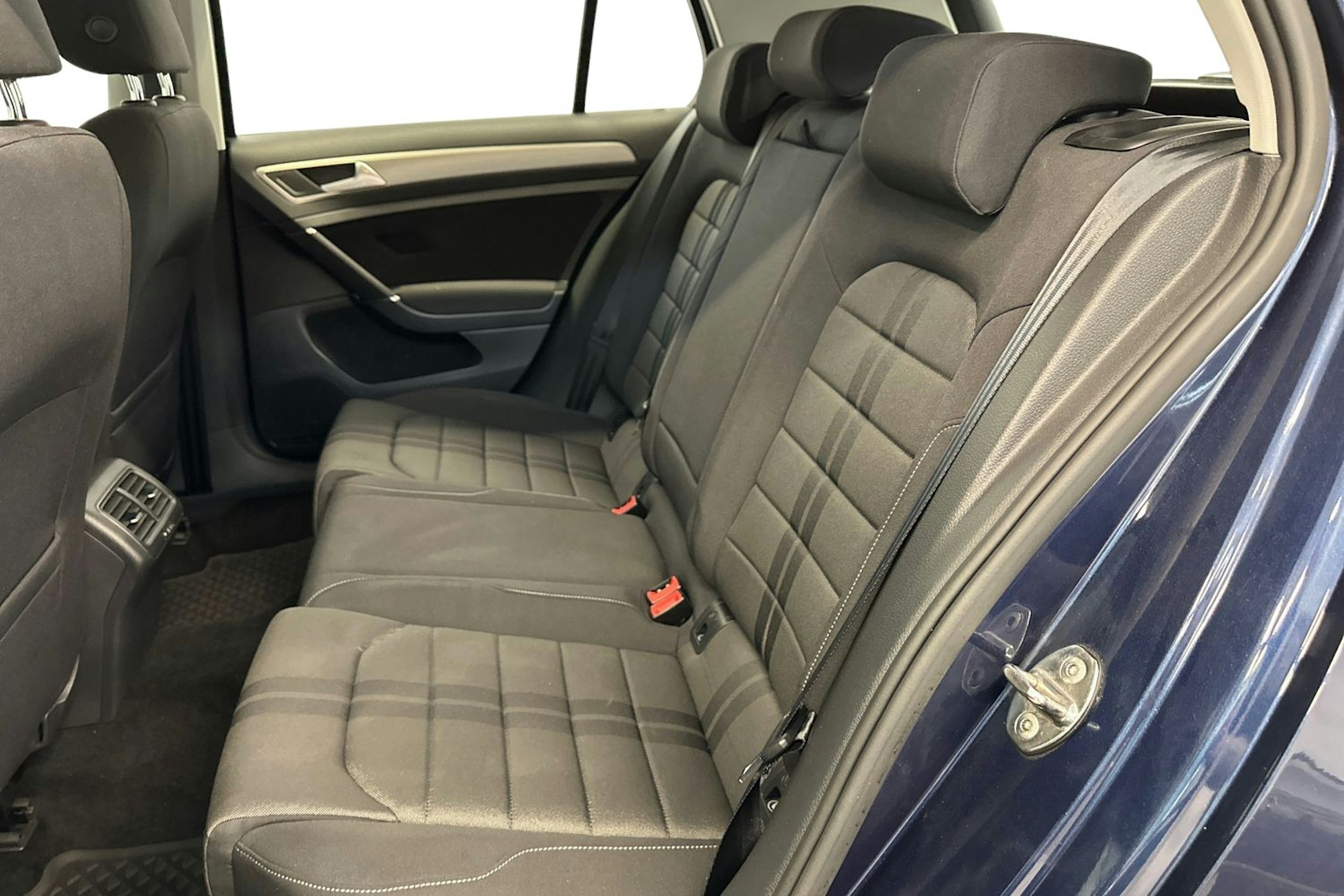 sininen Volkswagen Golf 2015 kuva 10.