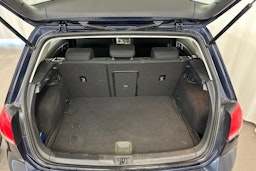 sininen Volkswagen Golf 2015 kuva 14.