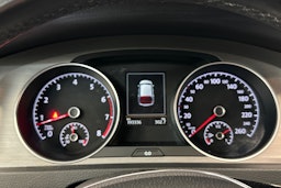 sininen Volkswagen Golf 2015 kuva 15.