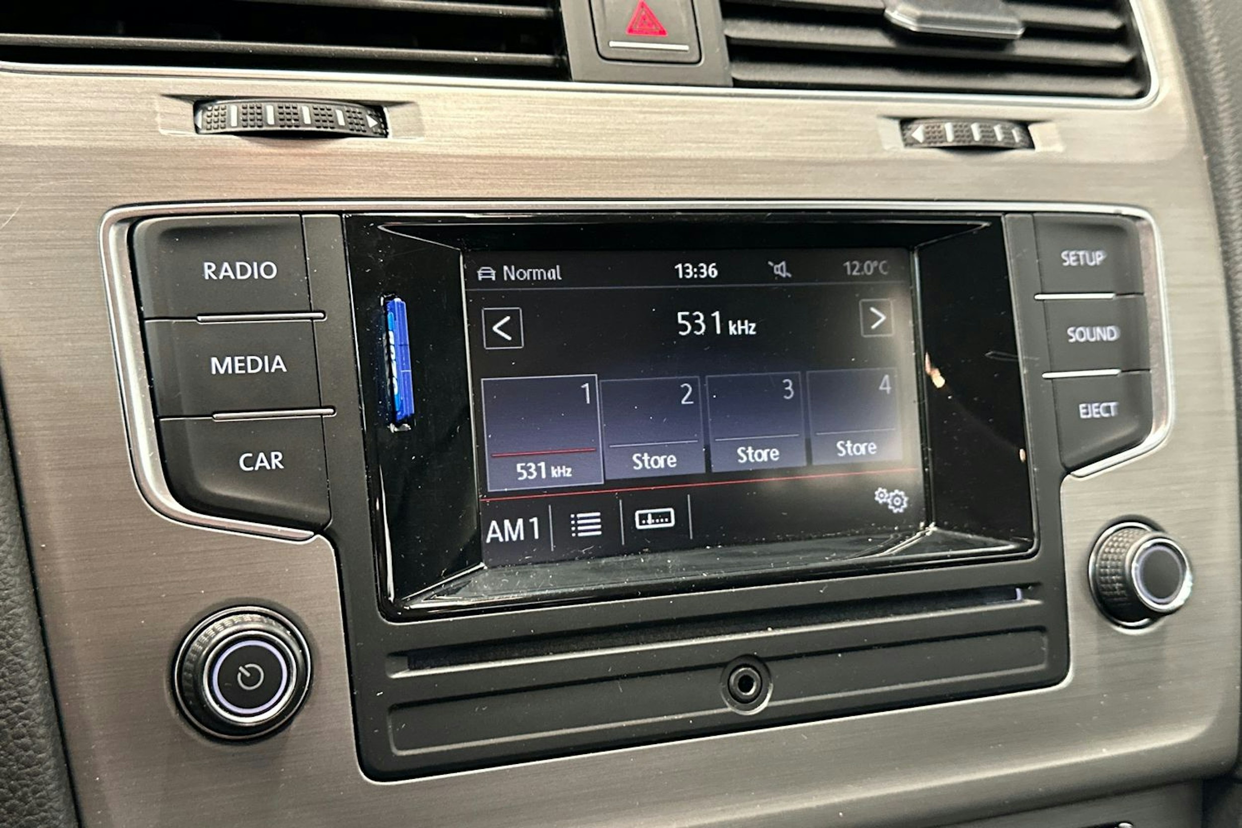 sininen Volkswagen Golf 2015 kuva 18.