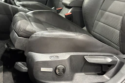 punainen Volkswagen Golf 2015 kuva 43.