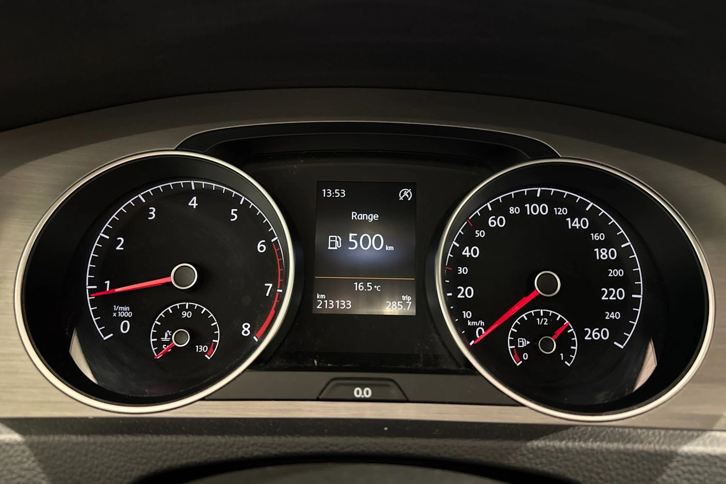 punainen Volkswagen Golf 2015 kuva 45.