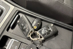 punainen Volkswagen Golf 2015 kuva 50.